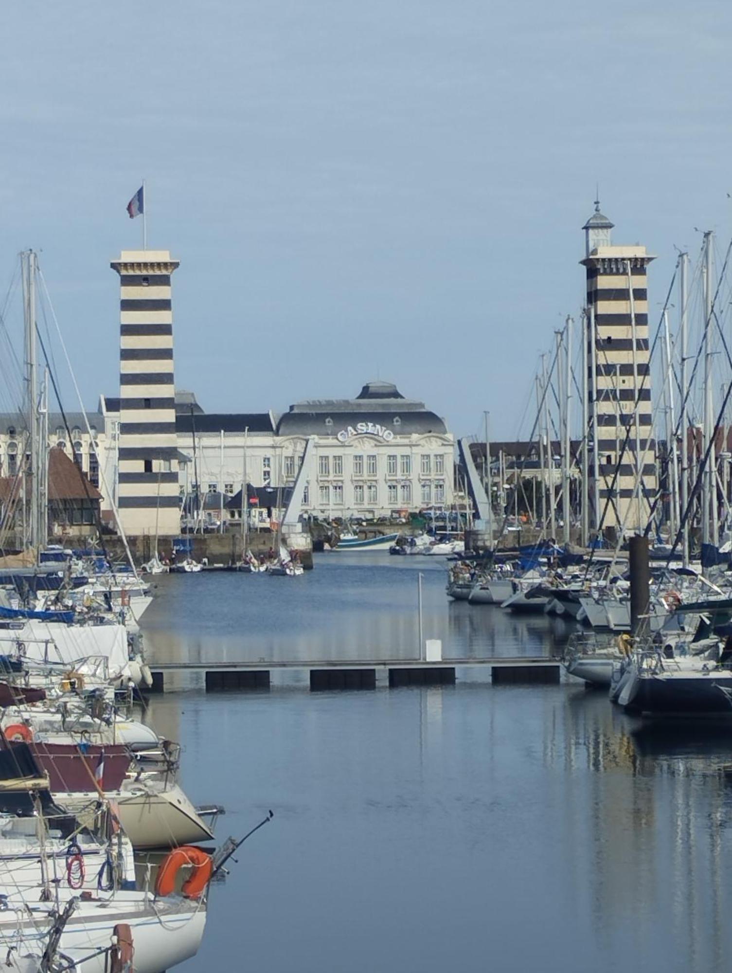 L'Escale A Deauville Eksteriør bilde